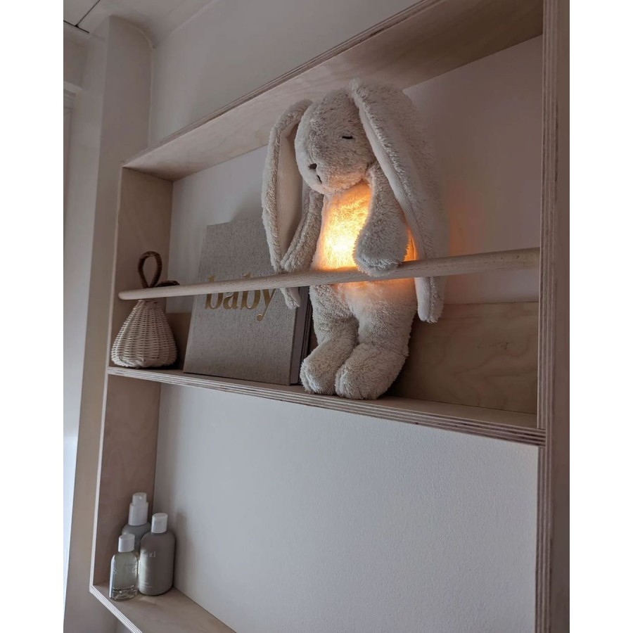 Επαναφορτιζόμενο Βοήθημα Ύπνου Λαγουδάκι με Ηχογράφηση & Αισθητήρα Κλάματος από Οργανικό Βαμβάκι MOONIE 2.0 Sand Bunny
