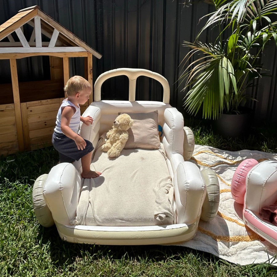 SunnyLife Παιδικό Φουσκωτό Στρώμα Summer Van Sand 160x120x90εκ.