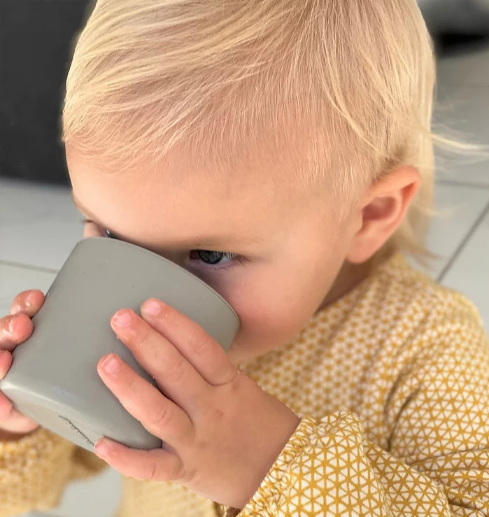 MinikOiOi Mini Cup Παιδικό Εκπαιδευτικό Ποτηράκι Πράσινο - 2