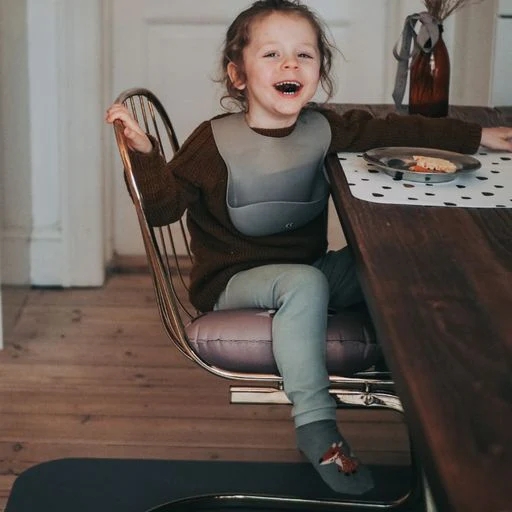 Noui Noui Σαλιάρα Σιλικόνης Warm Grey 4m+ - 1