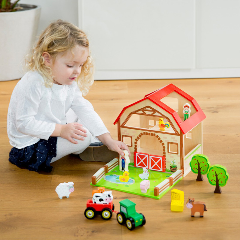 New Classic Toys Ξύλινή Σετ Παιχνιδιού Φάρμα με Φιγούρες - 1