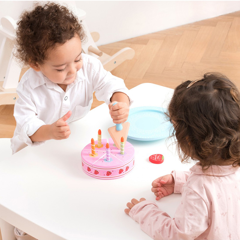 New Classic Toys Ξύλινη Τούρτα Γενεθλίων με Κεράκια - 1