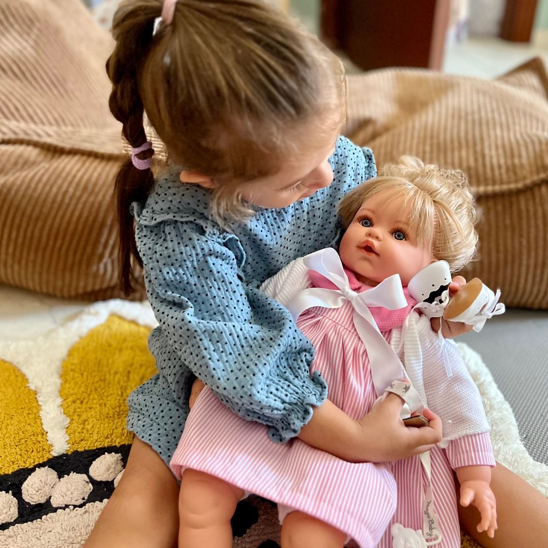 Lamagik Magic Baby Χειροποίητη Κούκλα Που Κλαίει Susy Ροζ Φόρεμα με Ρίγες 47εκ. Αρωματισμένη - 1