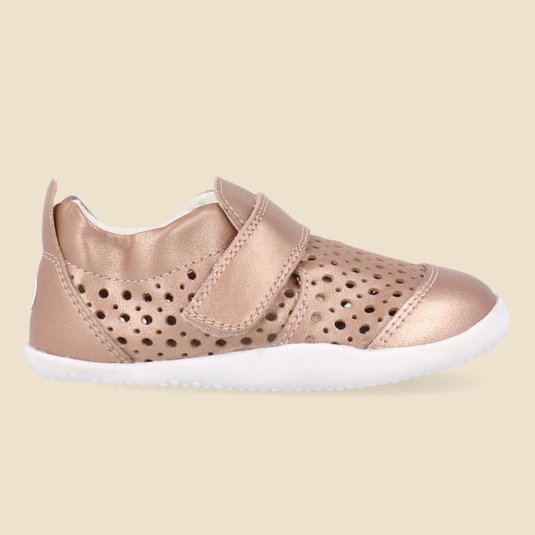 Bobux Βρεφικά Παπουτσάκια Xplorer Go Punch Rose Gold - 1