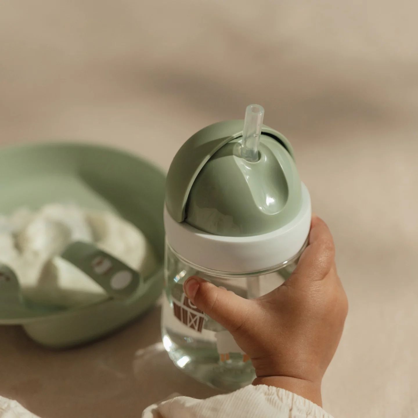 Little Dutch Εκπαιδευτικό Ποτηράκι με Καλαμάκι 300ml Little Farm Απαλό Πράσινο - 1